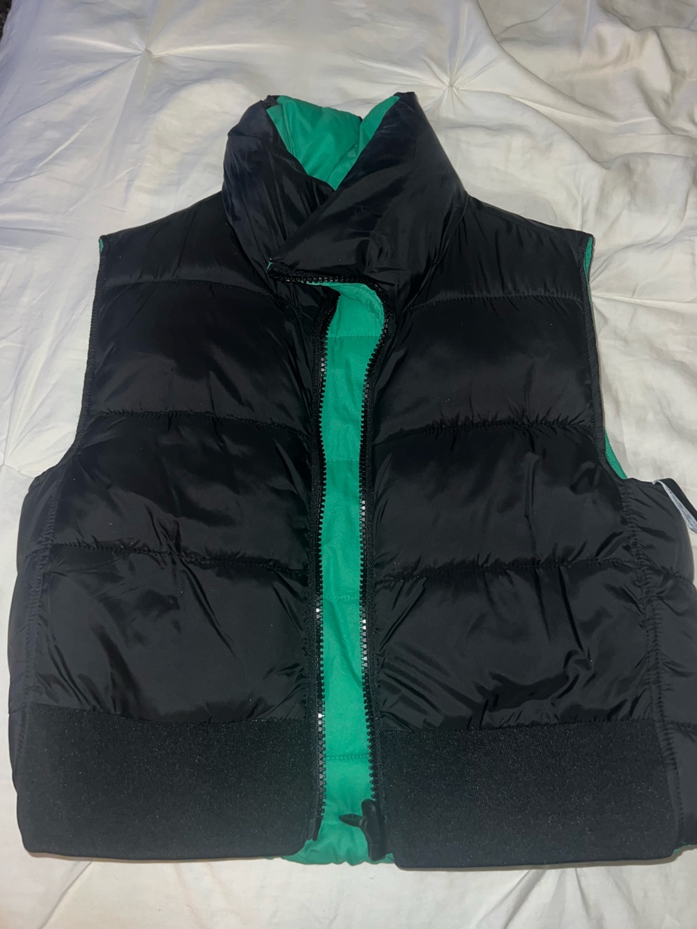 Zara Reversible Black/Green Cropped Puffer Vest